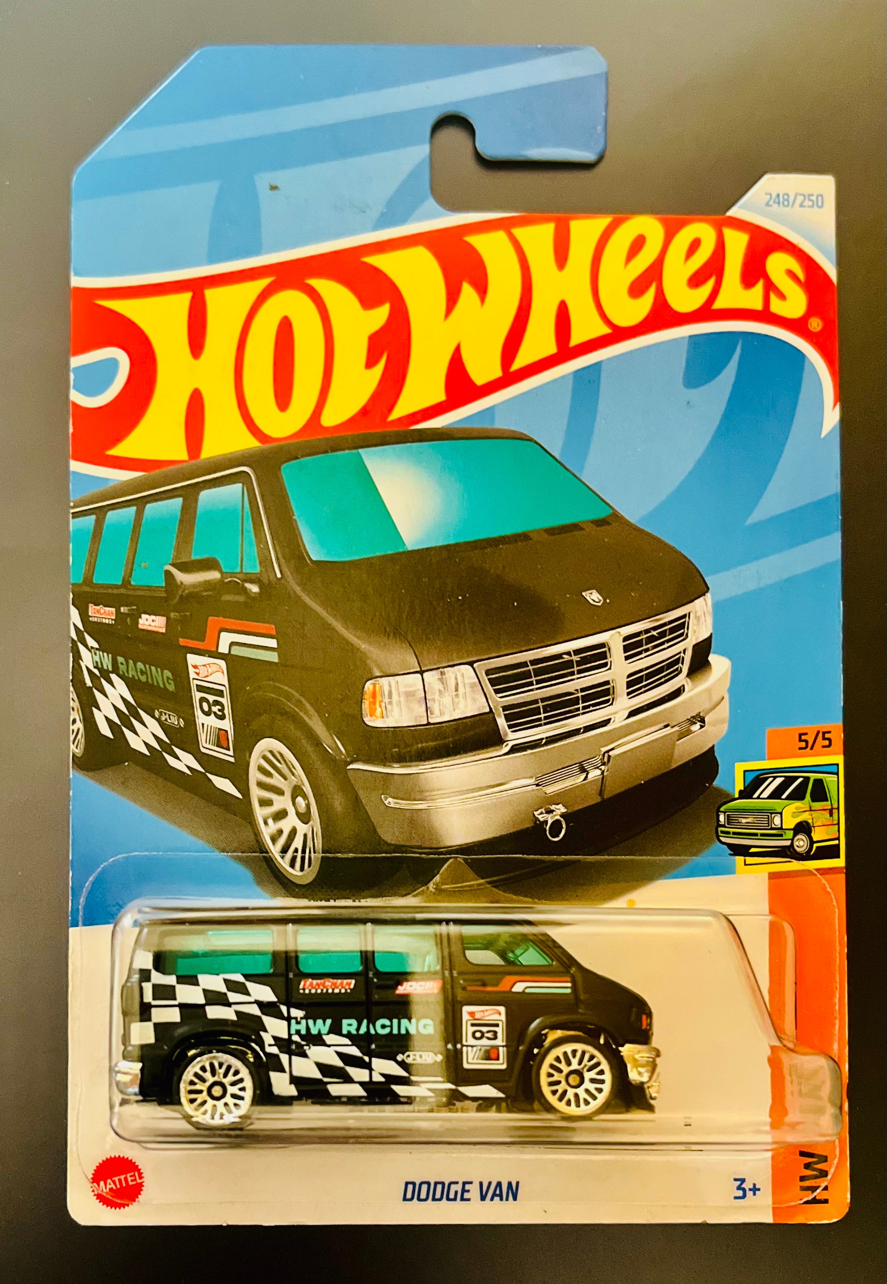 HOT WHEELS DODGE VAN