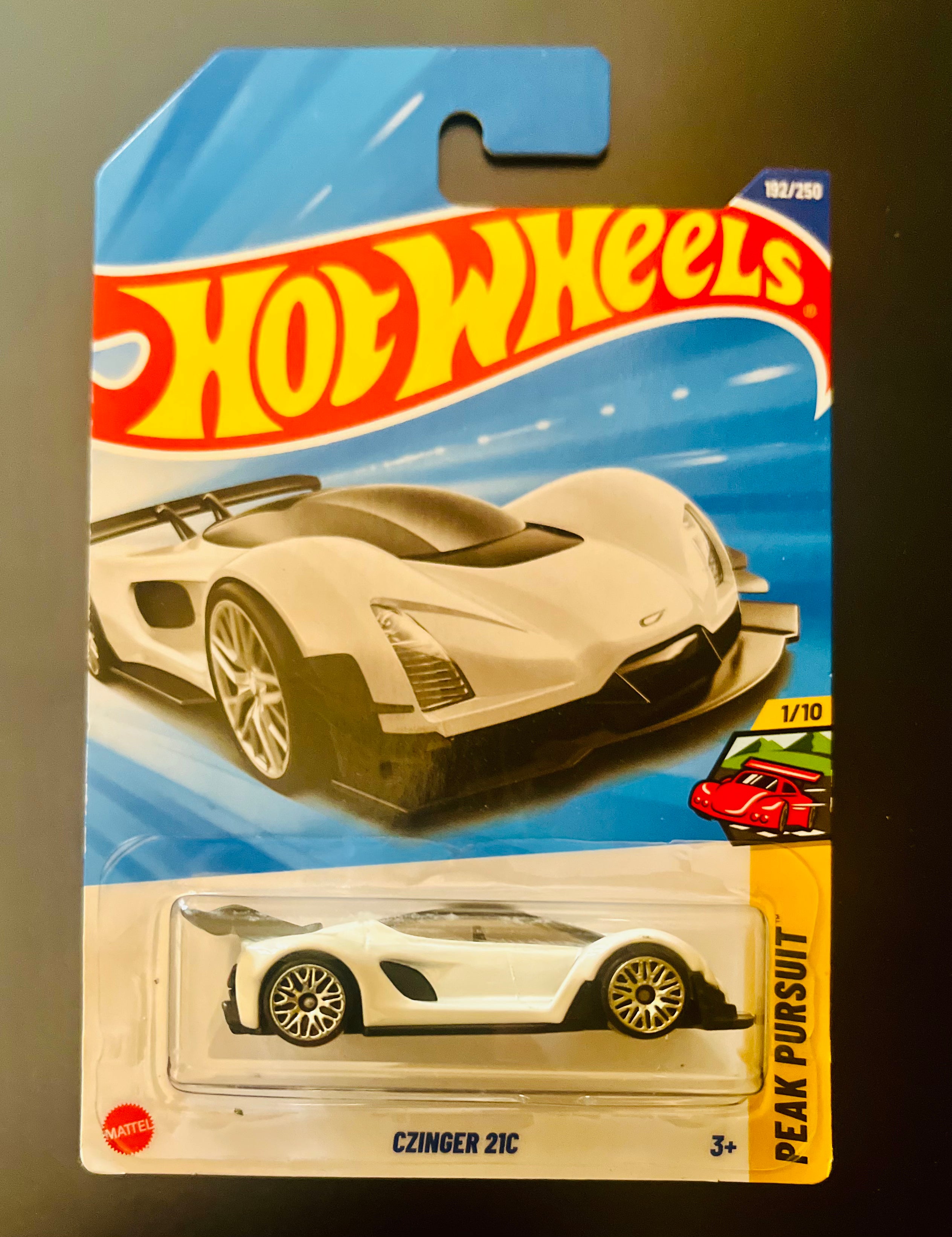 HOT WHEELS CZINGER 21C WHITE
